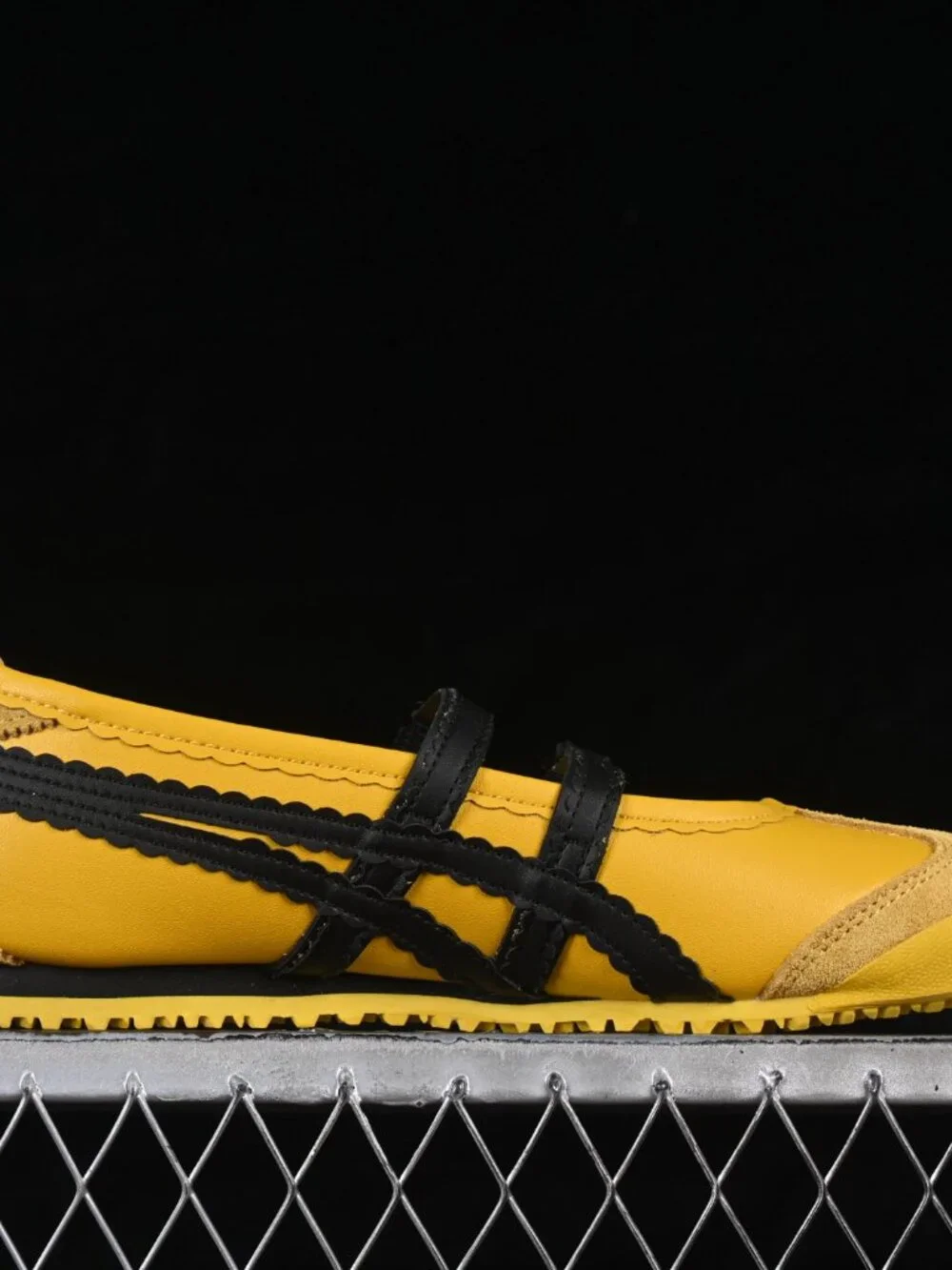 Onitsuka Tiger Mexico 66 Ballerina Yellow / Black 💛🖤 - Picture 2 of 9